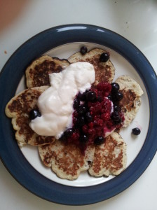 Banana Protein Pancakes with Berries and yoghurt